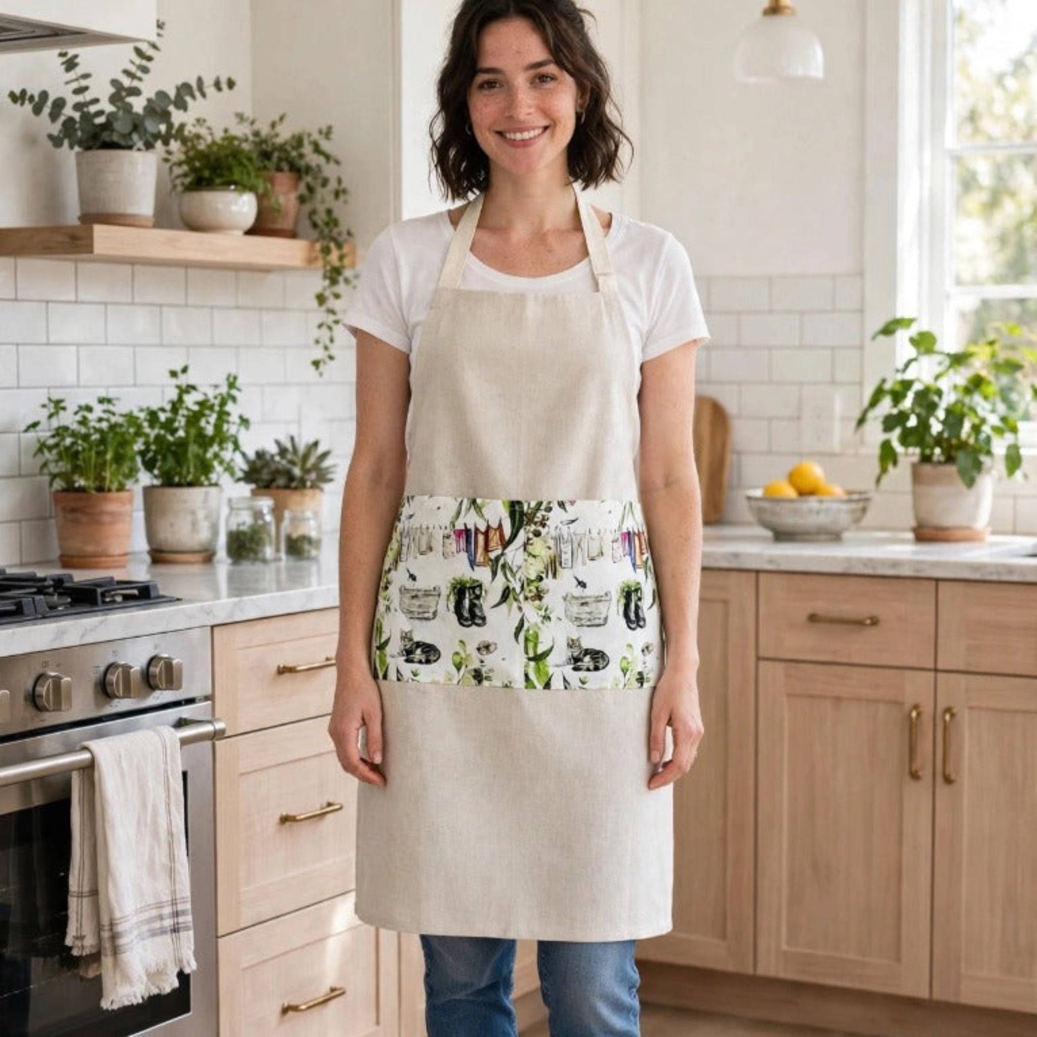 Somewhere in My Garden Apron with Pockets