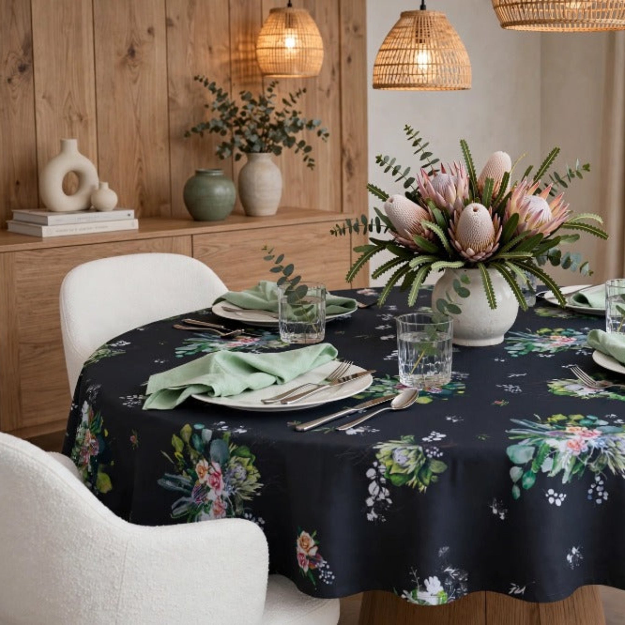 Chloe Tablecloth - Round