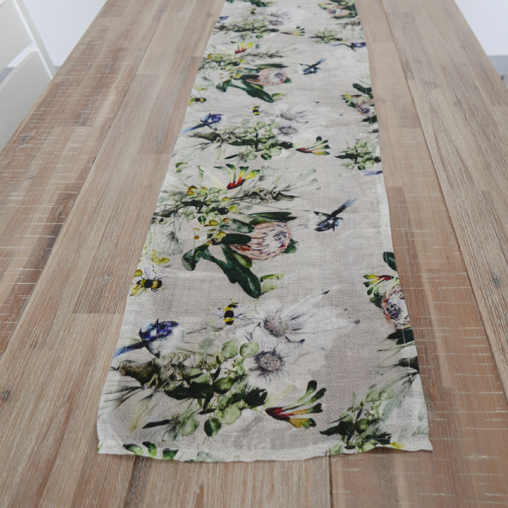 Darkum Table Runner
