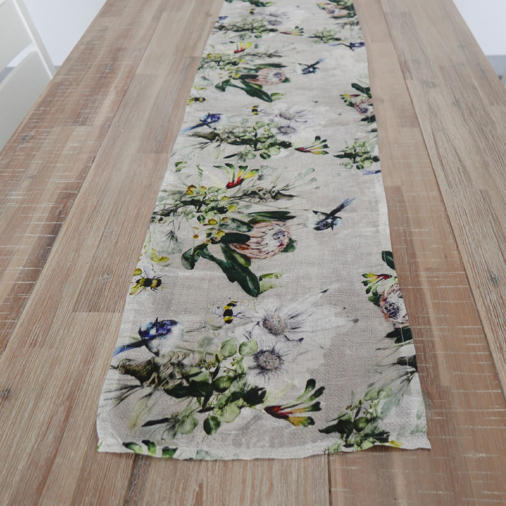 Darkum Table Runner