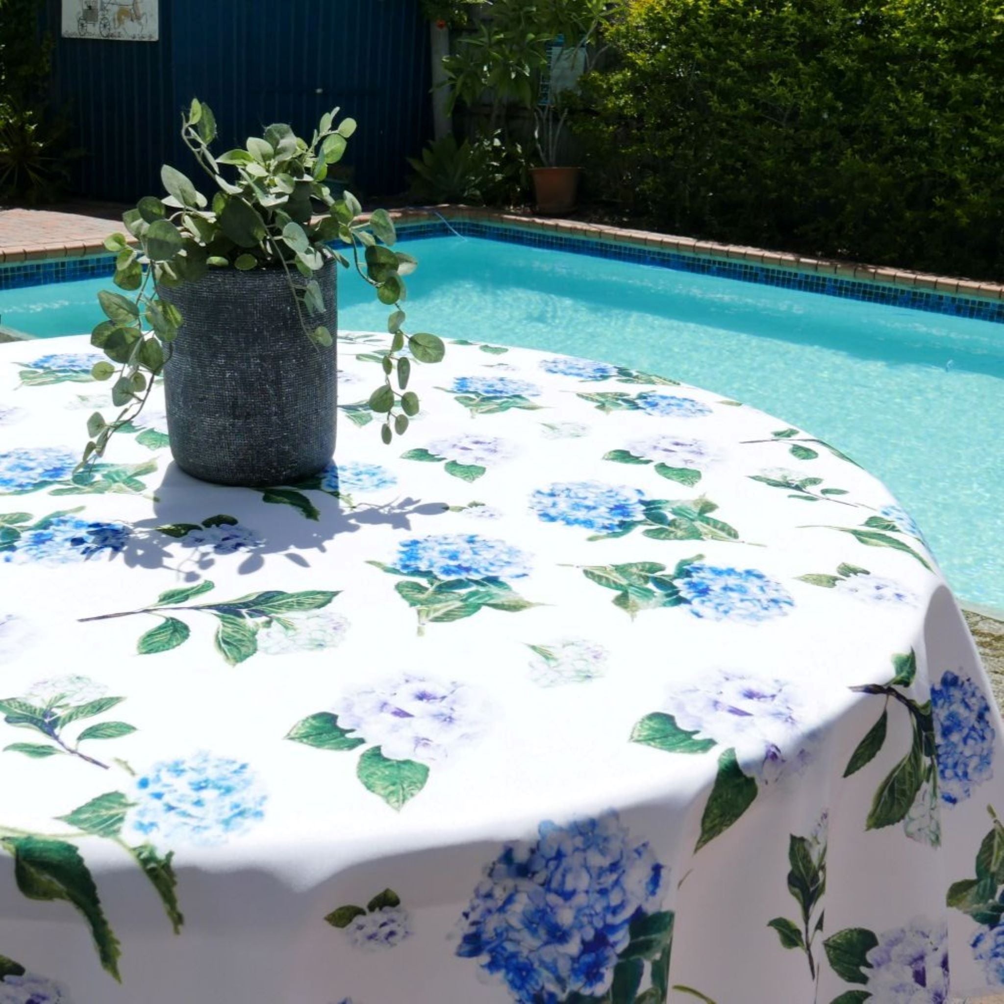 Blue Hydrangea Tablecloth - Round