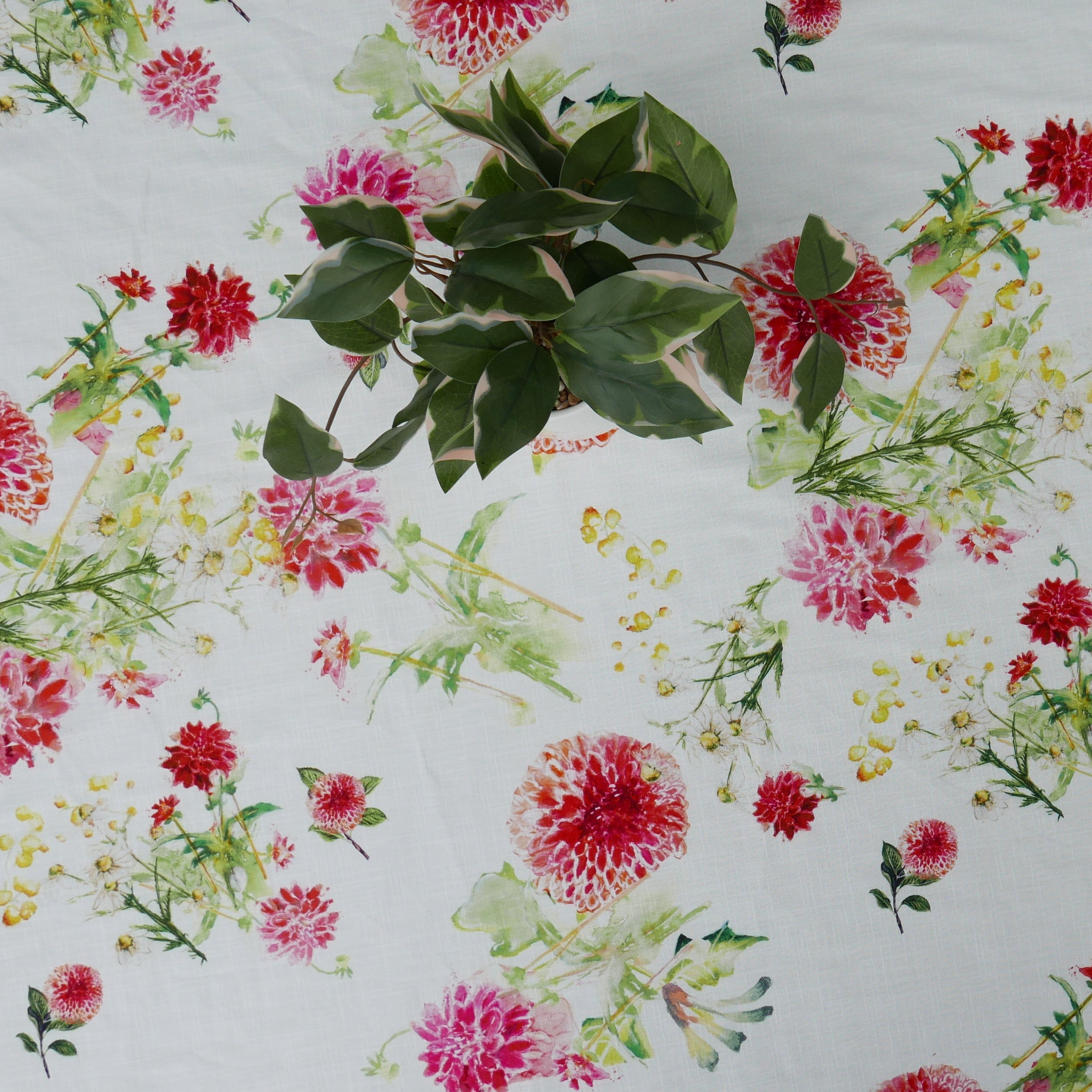 Dahlia Tablecloth - Round